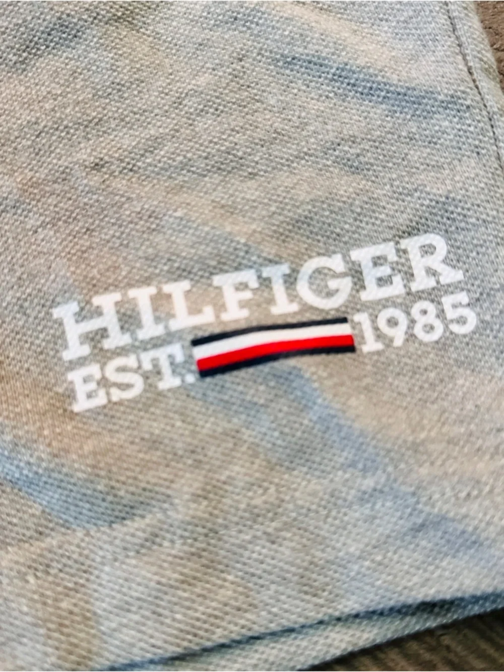 NWOT Tommy Hilfiger Men’s Gray Lounge Shorts Logo Waistband Large